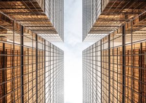 ۱۴ نشانه که نشان می‌دهد او واقعاً عاشق شماست