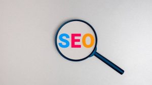 چکیده تجربیات نی نی سایت در سال 1404: 8 راهکار طلایی برای جذب مخاطب هدف